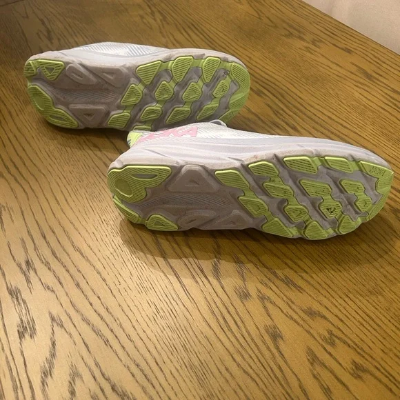 Women’s Hoka Clifton 9 running shoes - Picture 6 of 10
